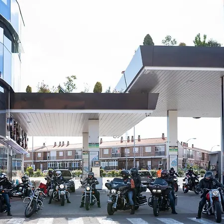 Resotel 3* Villares de la Reina